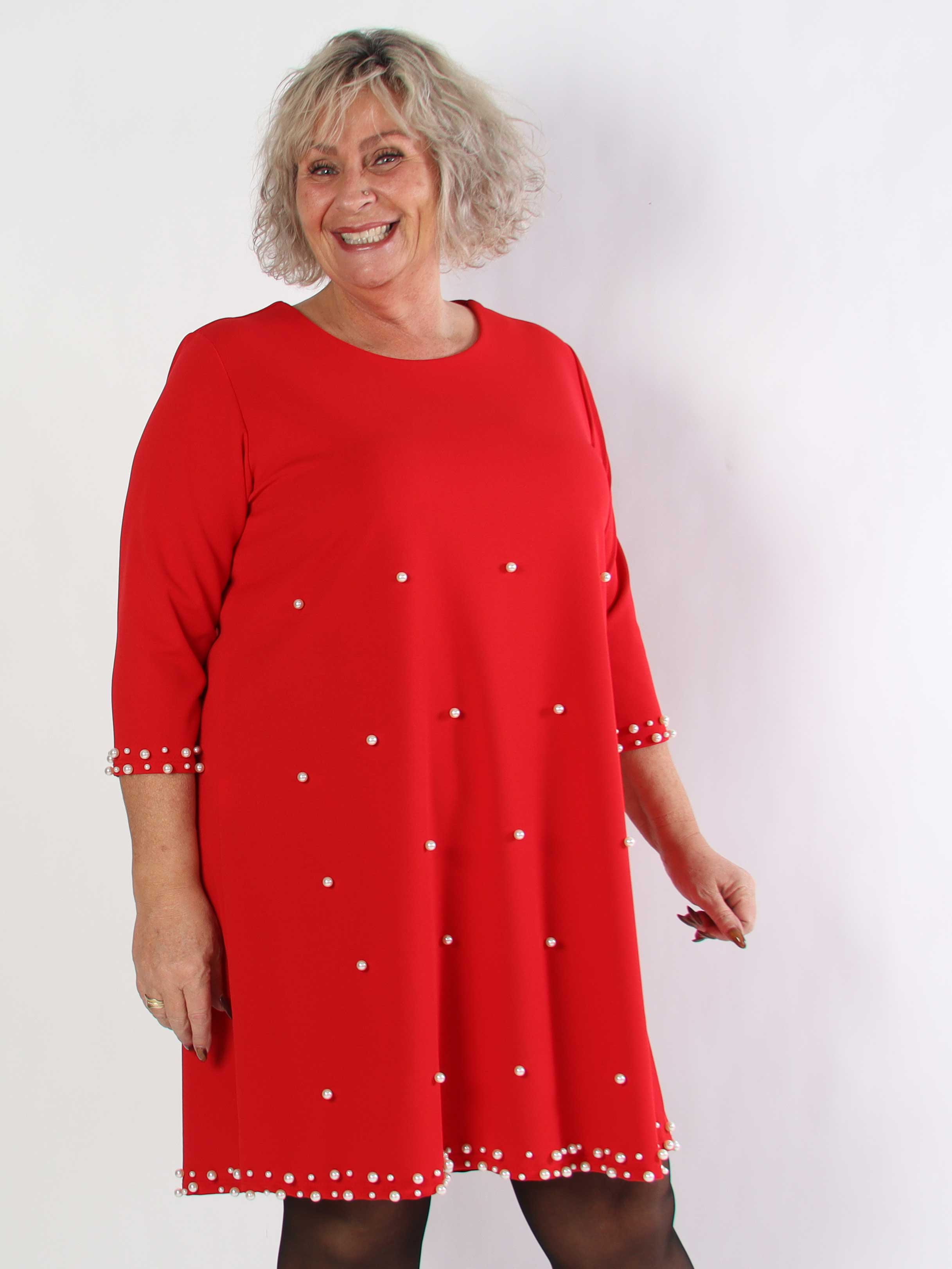 Obi - Klassisk plus size kjole med fine perler